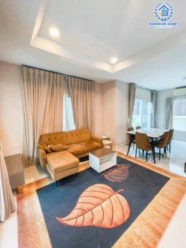 *****บ้านเดี่ยวมือสองย่านนนทบุรี หมู่บ้าน เดอะเซนโทร รัตนาธิเบศร์-ราชพฤกษ์ เนื้อที่กว้างขวางเกือบ 51 ตร.ว.  ฟังก์ชัน 3 ห้องนอน 3 ห้องน้ำ ที่จอดรถ 2 คัน เฟอร์นิเจอร์บิ้วท์อิน พร้อมอยู่ บนทำเลแห่งการเดินทาง ใกล้รถไฟฟ้าสายสีม่วง "สถานีบางพลู" และทางด่วน "งามวงศ์วาน"